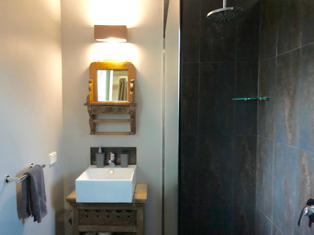 Five 3 Five Aparthotel Urangan Bagian luar foto