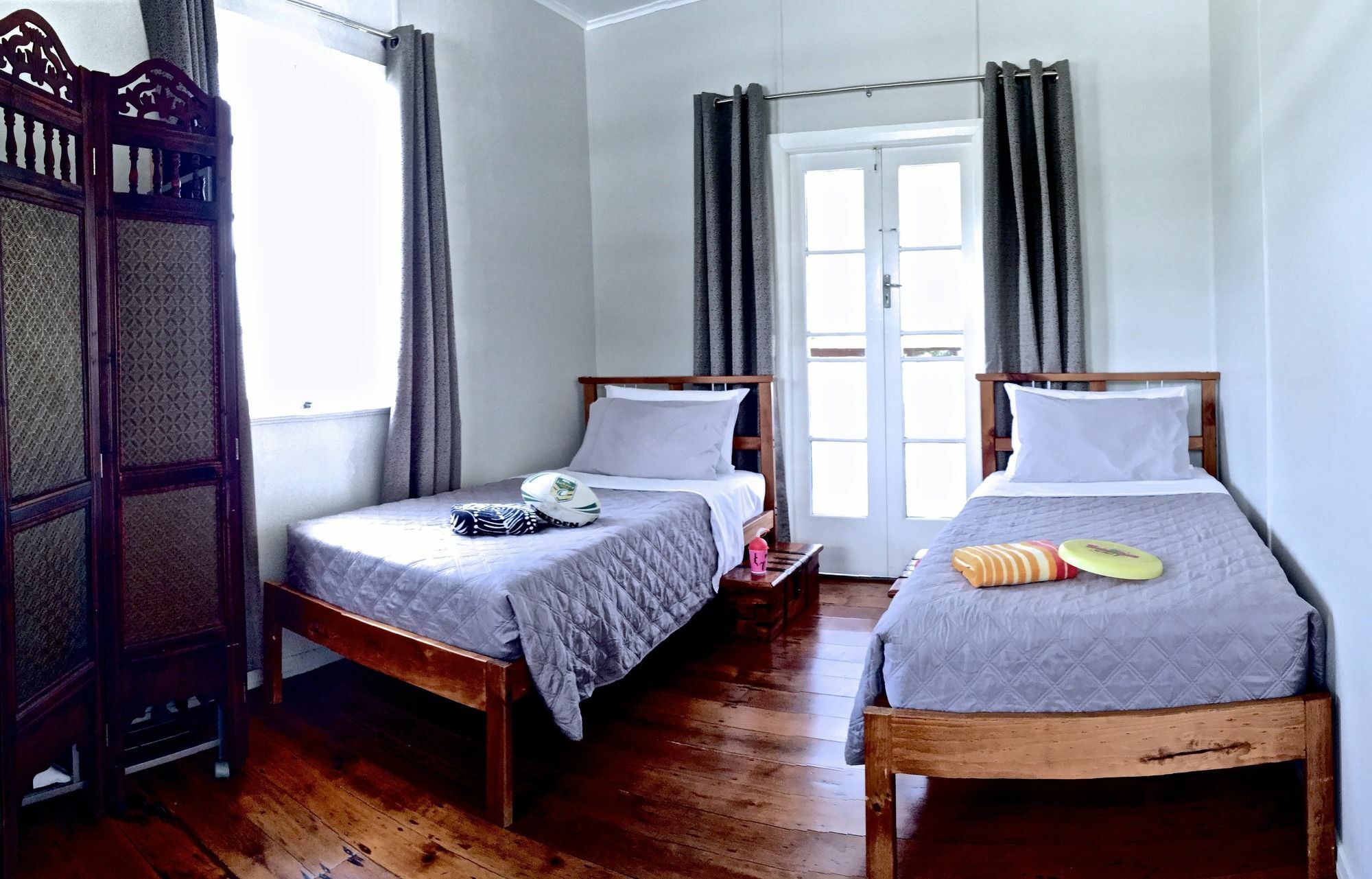 Five 3 Five Aparthotel Urangan Bagian luar foto