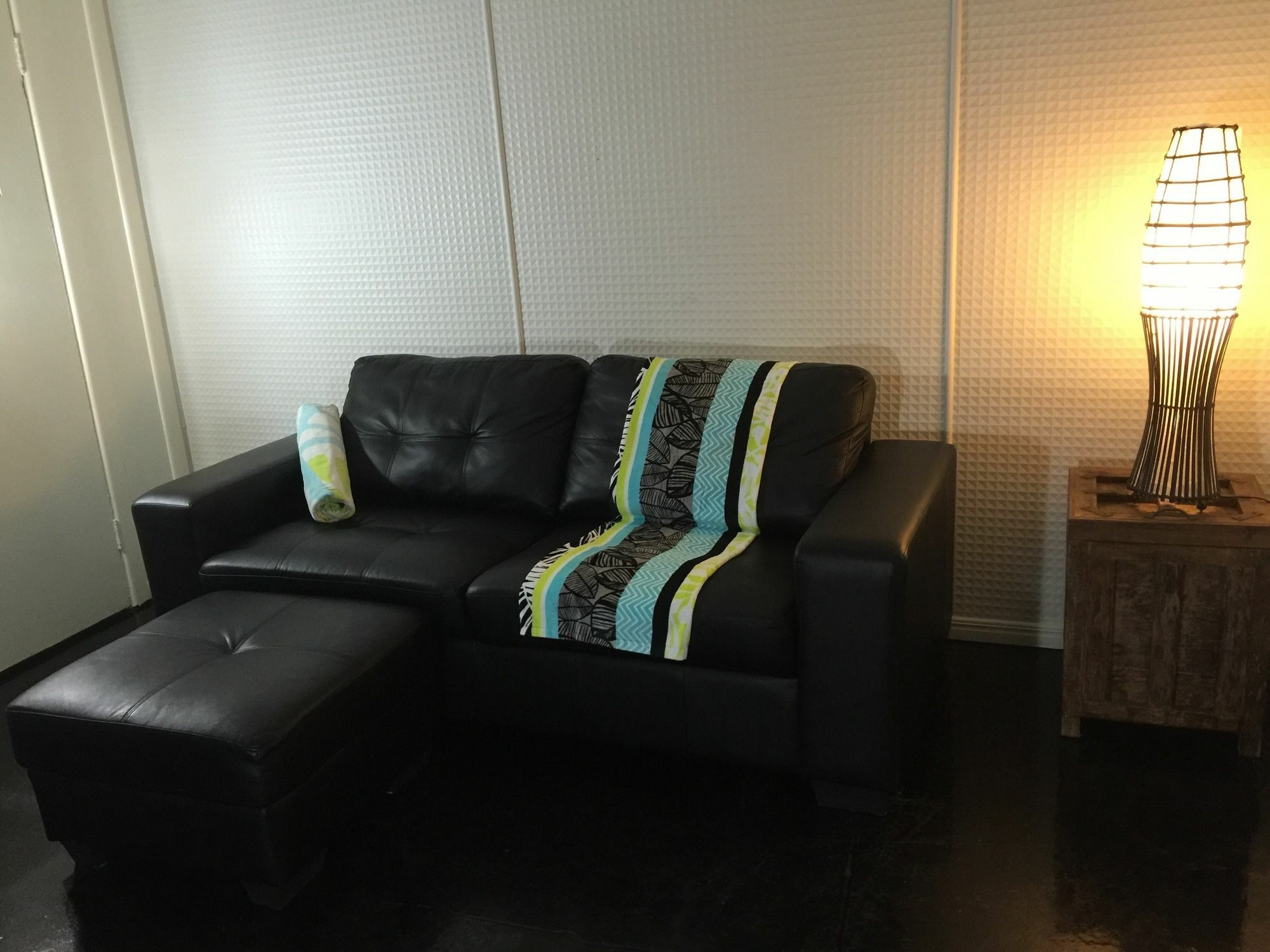 Five 3 Five Aparthotel Urangan Bagian luar foto
