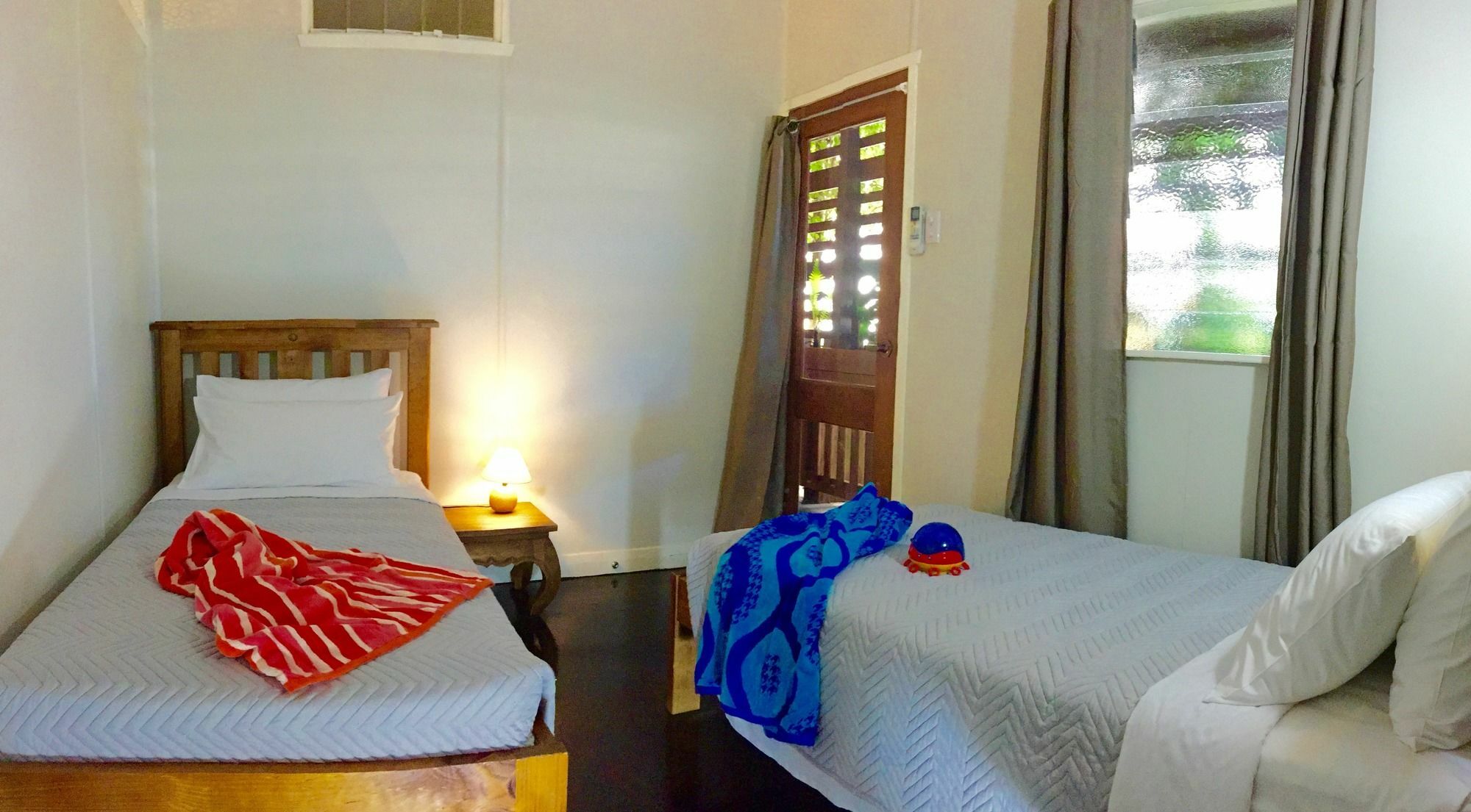 Five 3 Five Aparthotel Urangan Bagian luar foto