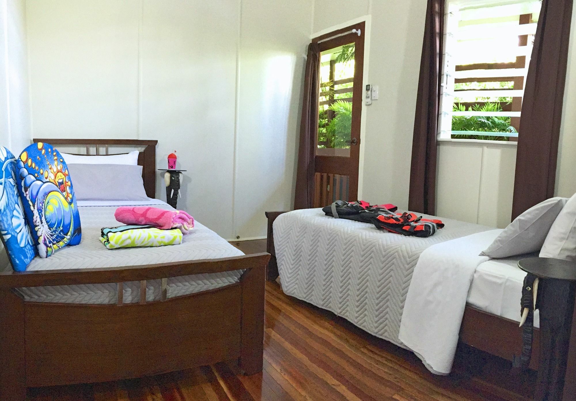 Five 3 Five Aparthotel Urangan Bagian luar foto